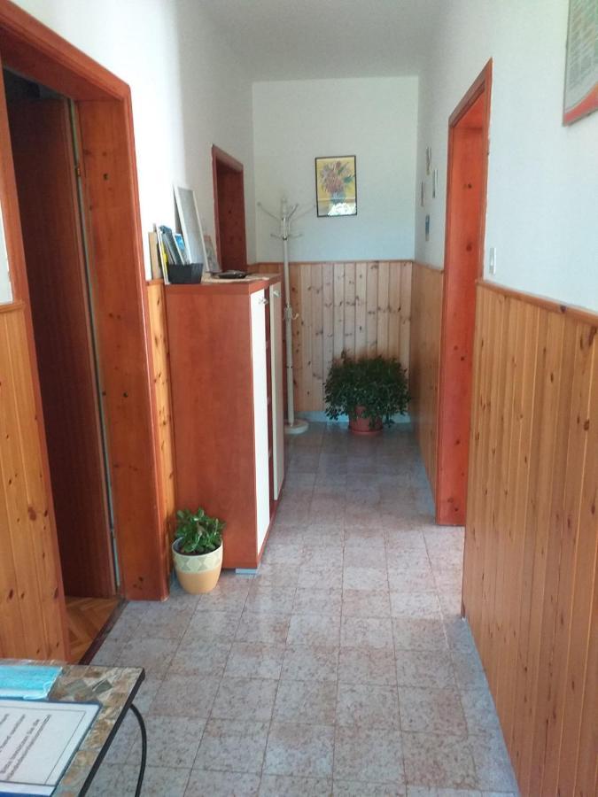 Ferienwohnung Lori Pula Exterior foto